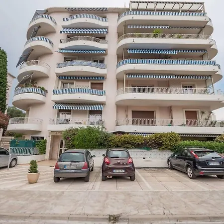 Apartman A027 - Moderne - Pres De La *